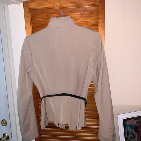 Blazer - Picture 2 of 5